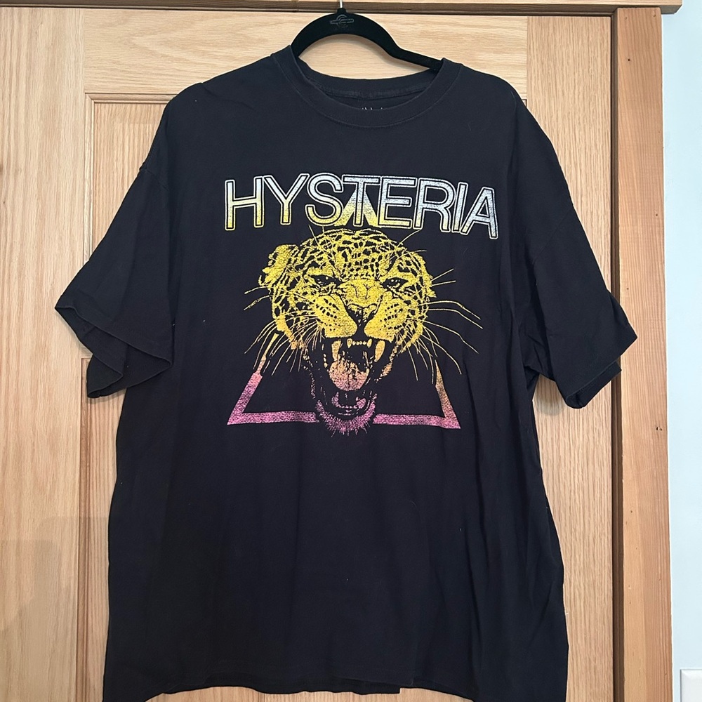 Hysteria Graphic Black Tee with Yellow & Pink Leopard